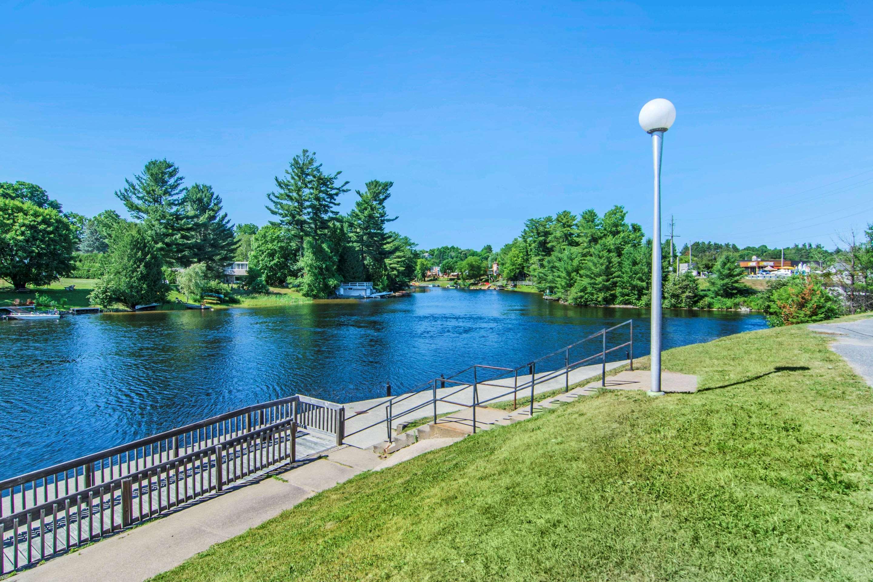 Quality Inn Bracebridge Exterior foto