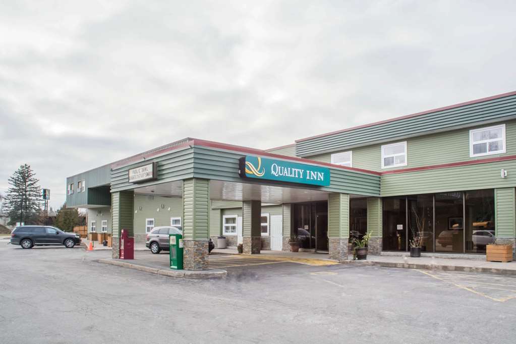 Quality Inn Bracebridge Exterior foto